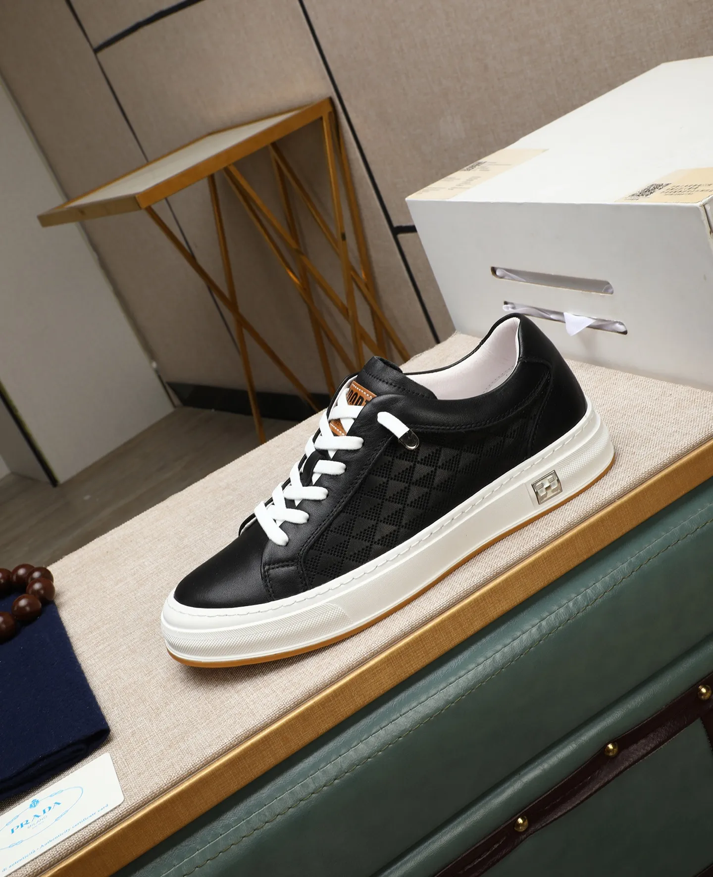 Men's men's shoes💰440🌹🌹[PRADA—Prada] latest model🙈original replica! 👟👟👟Available here. The workmanship is top-notch. The upper is made from Italy. 🇮🇹Imported first-layer cowhide. ❗️Breathable genuine leather lining @Suitable for travel. The original version has an enlarged engraved sole, making it suitable for all kinds of travels, showing low-key luxury. Let quality speak for itself. Color: Size: 38-44